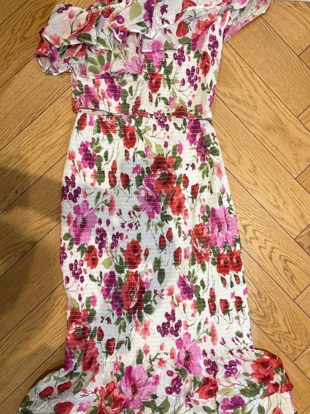 Abercrombie & Fitch White Floral Smocked Skirt Set with Pink & Red Roses